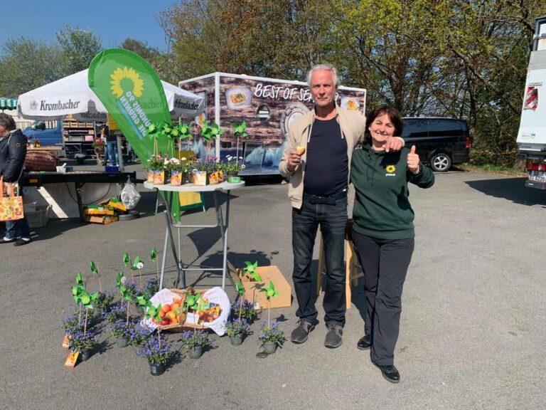 Info-Stand auf dem Wochenmarkt in Herscheid